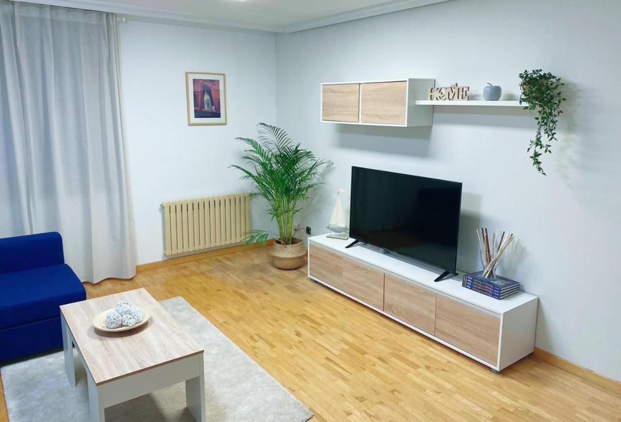 Duenas Apartman Oviedo Kültér fotó
