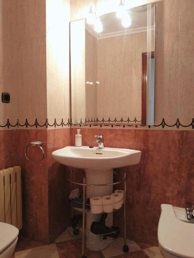 Duenas Apartman Oviedo Kültér fotó